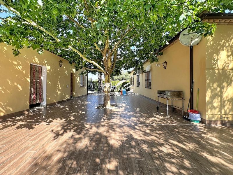 Foto bd5b3107-452a-46ef-8f66-e7032aeaba56. Casa amb piscina a San Francisco Lucena
