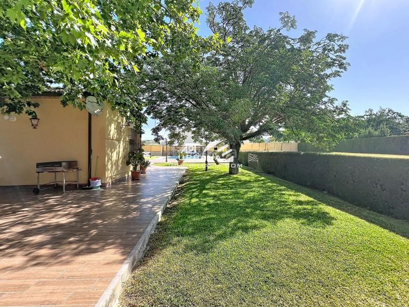 Foto be831736-9e34-4395-b5e5-7e20a77d66c2. Casa amb piscina a San Francisco Lucena