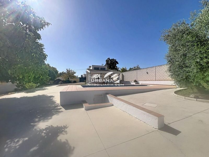 Foto f3377641-6e30-4130-a466-9d2dc25d8c3a. Casa amb piscina a Las Vegas - Campoaras Lucena