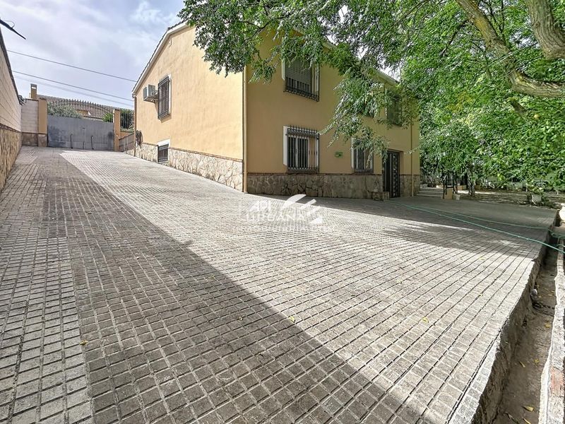 Foto 41abc799-406b-42e4-a37c-be4520602938. Casa a El Carmen - La Barrera Lucena