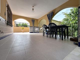 House  De los poleares