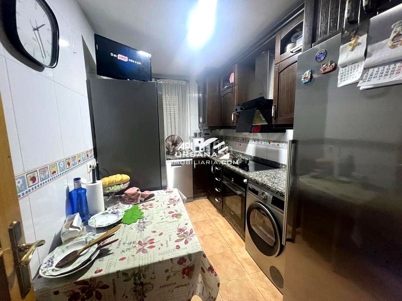 Foto 425e3f83-f03d-4e3b-aa9b-80612464151e. Planta baixa a Centro Lucena