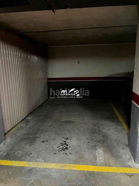 Foto bac4e3c5-1019-4afb-ba4f-295ef9be4e27. Aparcament cotxe a Centro Lucena