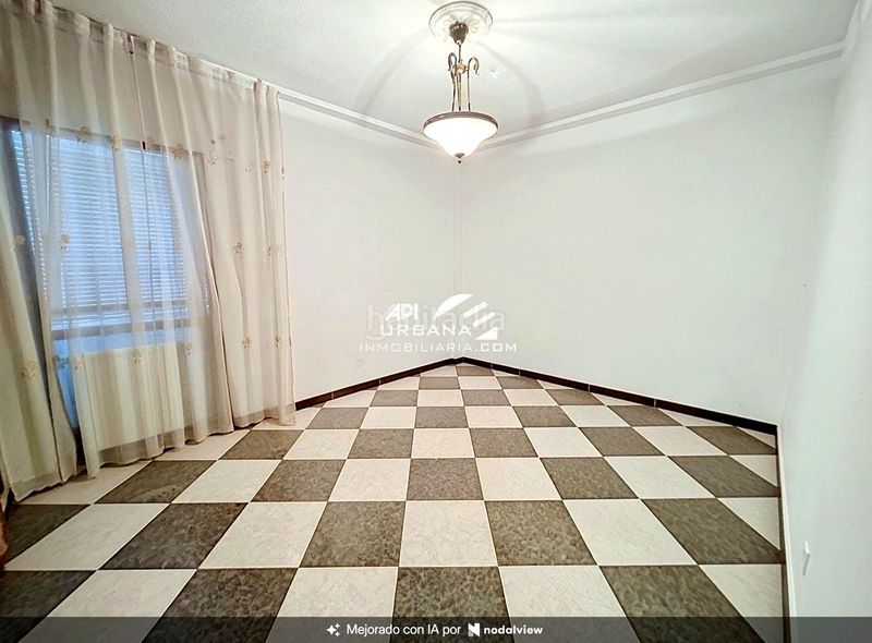 Foto 6399b9a9-80a9-432b-92b2-621de5494fc3. Pis a Poleares Lucena