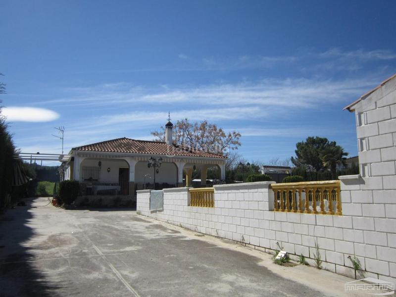 Foto 0d857ccc-a826-4179-8e81-352d1f7a8f6e. Casa en Poleares Lucena