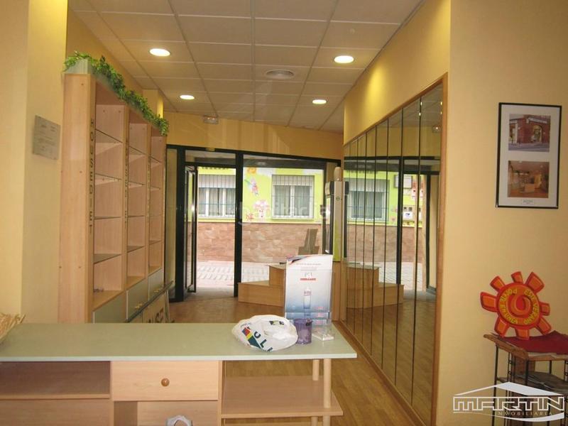 Foto 78d6e479-10c8-43a1-ab7b-7c8a9903c935. Local comercial a Las Tinajerías - Juderías Lucena