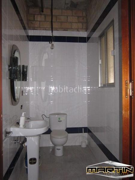 Foto b1ea2eca-225c-462d-afdc-38ed9241944d. Location local commercial dans El Valle Lucena
