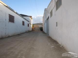 Nau industrial  De rute