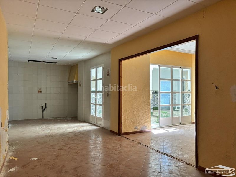 Foto c1992cf0-d22c-419c-9f87-248d829cbda9. Casa en calle antonio baena 16 en Puente Genil
