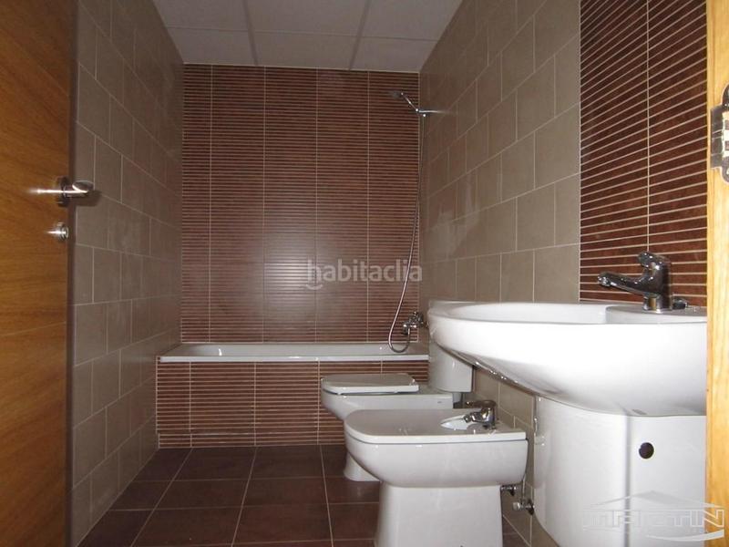 Foto f2cbde14-a39e-491b-9983-ccec338ef25e. Dúplex en Centro Lucena