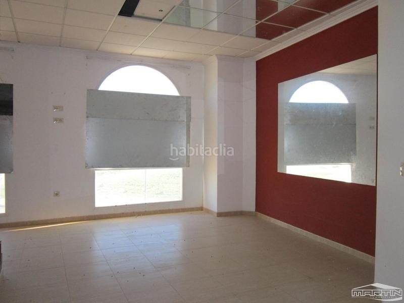 Foto 5a36ba1a-a0c9-4003-b360-5d72565c1225. Édifice dans rute 34 dans Luque