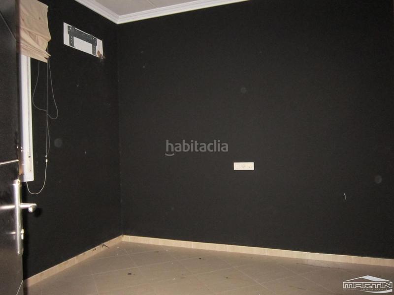 Foto f6d0fa8c-6f7a-4570-9993-76d774e3b84f. Édifice dans rute 34 dans Luque