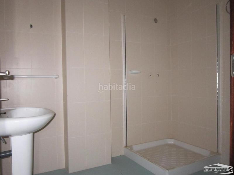 Foto 7633cb0f-c990-40dd-9485-a2a042b46822. Edificio en rute 34 en Luque