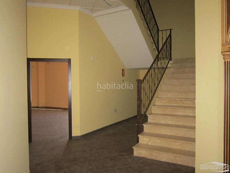 Foto 96d25175-182c-47d3-8aec-4d17aab29c3e. Edificio en rute 34 en Luque