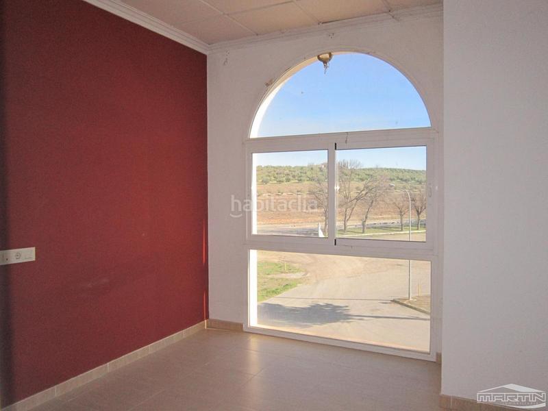 Foto ab918d35-66ee-4fd9-bca8-3f7c98757154. Edificio en rute 34 en Luque