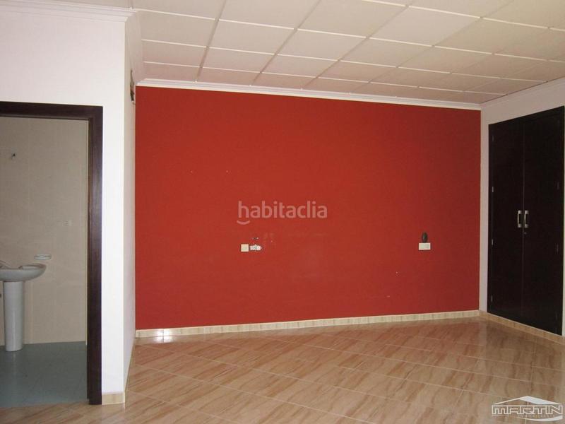 Foto b2257a15-ebf2-423a-bede-f40f06cebd99. Edificio en rute 34 en Luque