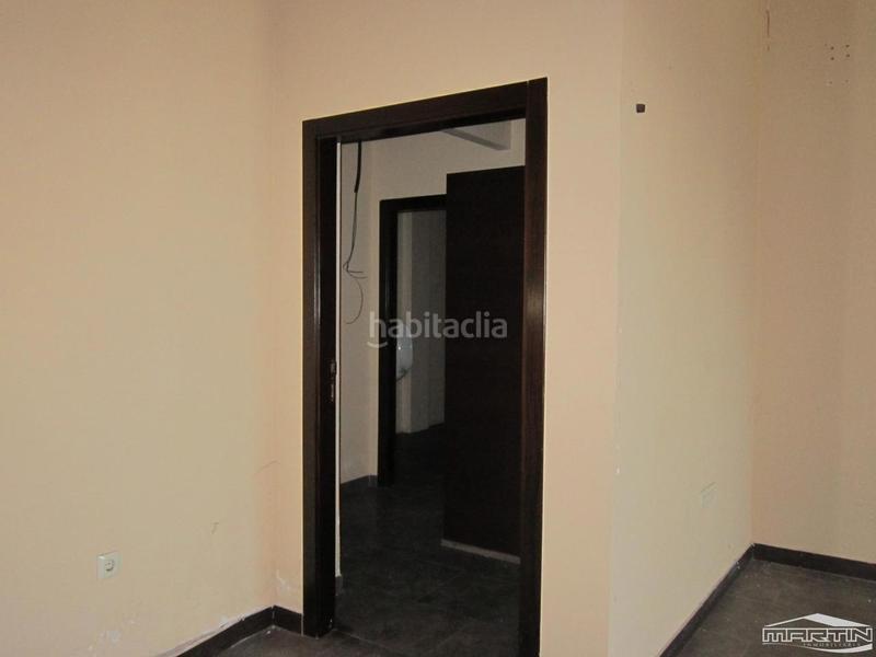 Foto b4628b06-358e-4851-b126-f3815a36e77f. Edificio en rute 34 en Luque
