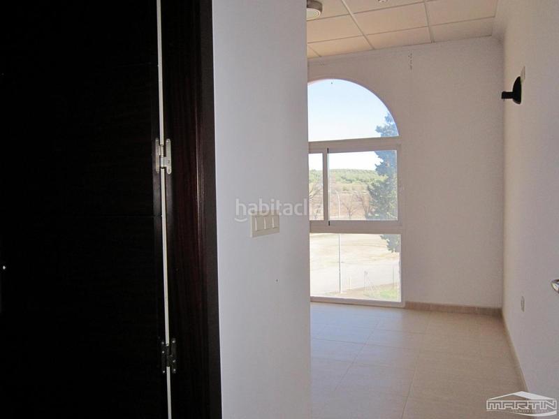 Foto d402635e-b6f0-442f-bce1-58b05f02c3a9. Edificio en rute 34 en Luque