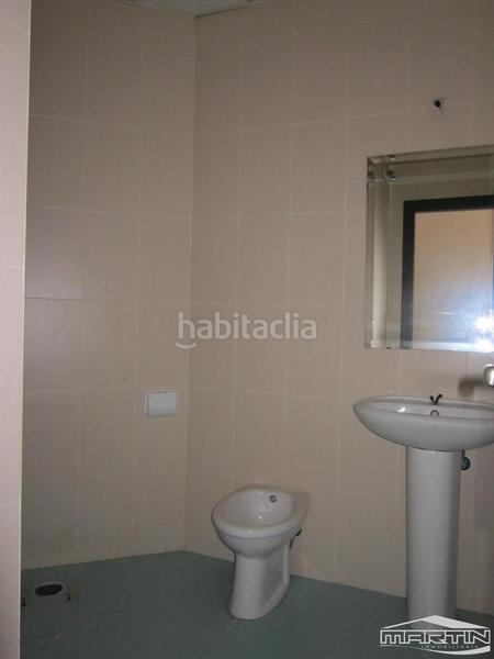 Foto 5e1d58cb-900f-42db-bb57-3ff05ba69d7c. Edifici a rute 34 a Luque