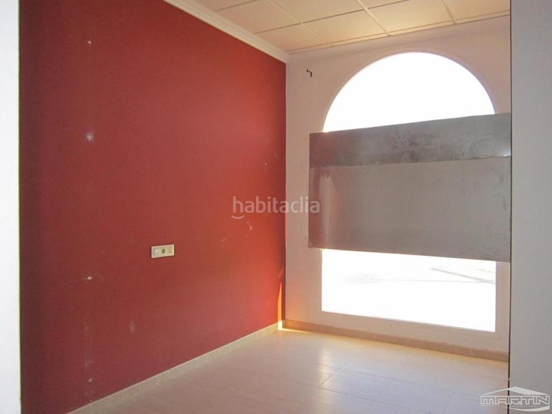 Foto 6b32f544-eeeb-4e52-9657-b98e0d735baf. Edifici a rute 34 a Luque