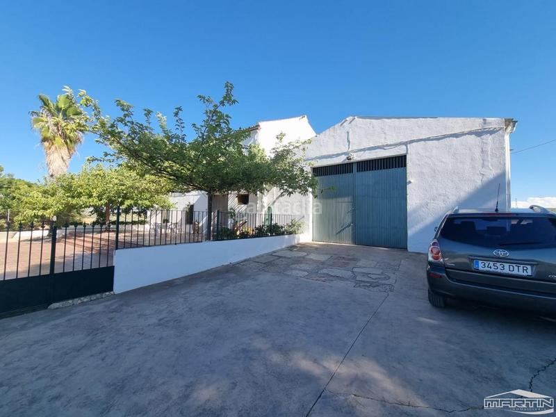 Foto cf539a25-1d5c-4b49-ac86-7fd527ed2806. House with pool in Cabra