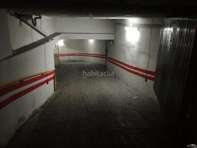 Foto ecc3d92a-ecd1-4aa9-8b19-829459a413e5. Aparcament cotxe a Centro Lucena