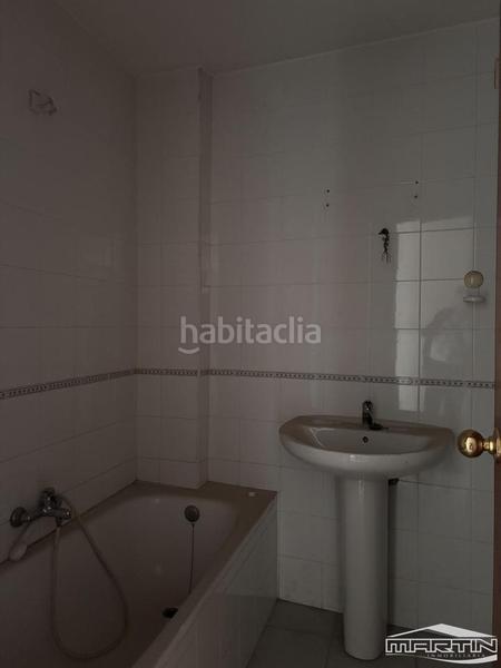 Foto beafebf7-16f4-4b7e-b80d-2040a9713ade. Piso en juan torrico lomeña 27 en Baena