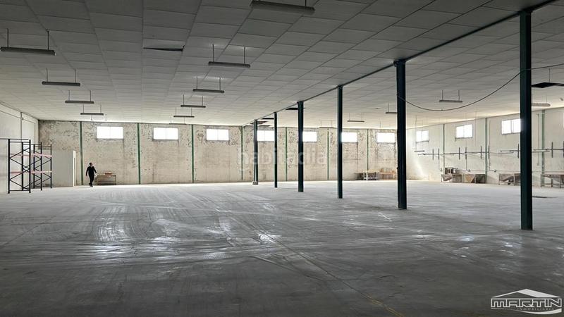 Foto b408f4e1-66ff-4732-9294-eec787fa451c. Industrial building in Poleares Lucena