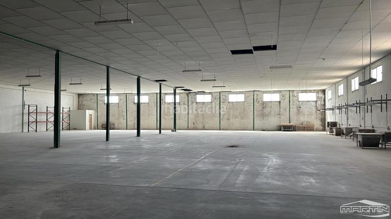 Foto df714832-87c3-44a2-acf9-ffe23ab02b62. Industrial building in Poleares Lucena