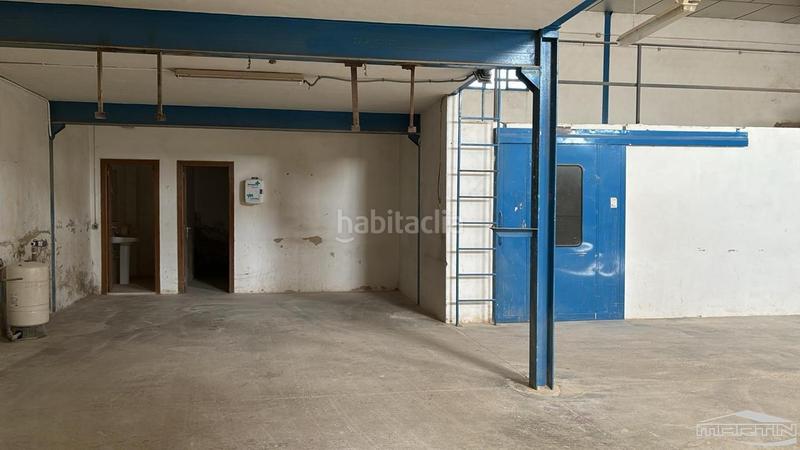 Foto c74dd9dc-af0c-4757-b20c-396de1f2837e. Nave industrial en Poleares Lucena