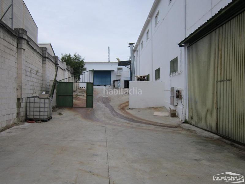 Foto cd77dd44-5f81-4394-bfa7-467d0e58edab. Alquiler nave industrial en Poleares Lucena