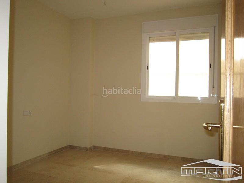 Foto a56ee365-2aaa-45e1-9778-b20daaa0bceb. Piso en de luis alberto de cuenca 70 en El Valle Lucena