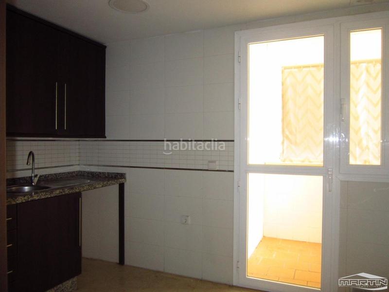 Foto e9e5b88f-9cb8-40dc-9301-e31390e4d163. Flat in de luis alberto de cuenca 70 in El Valle Lucena