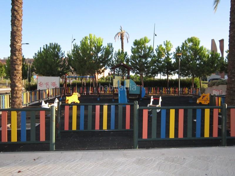 Foto 50e6ec43-749f-4944-b9c9-179ddef9c5d9. Piso en de luis alberto de cuenca 70 en El Valle Lucena