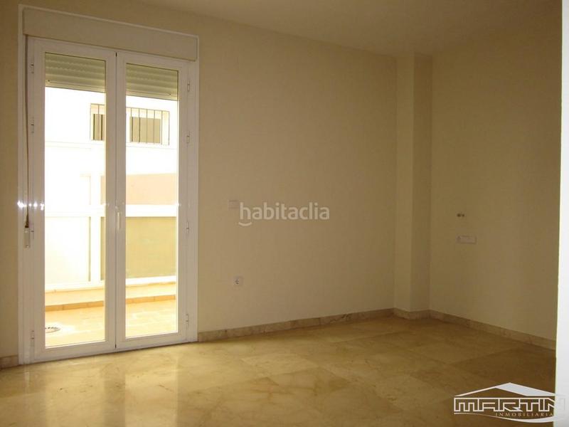 Foto f19384fd-eae4-4e14-add3-24752884746e. Piso en de luis alberto de cuenca 70 en El Valle Lucena