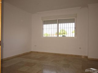 Planta baixa a Avenida de luis alberto de cuenca 70