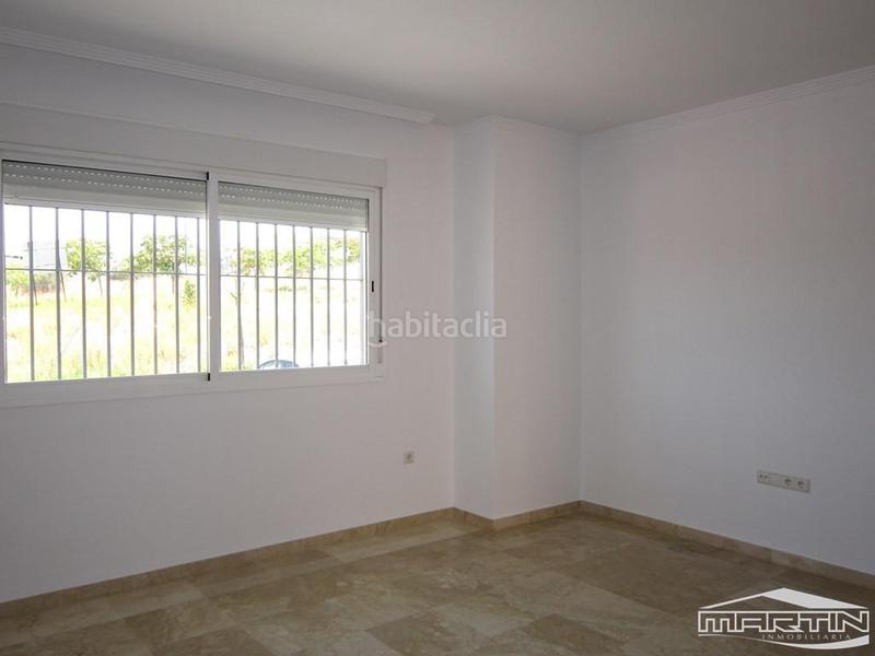 Foto 668d87d8-ce2c-40ab-b092-0c26fce6ed73. Piano terra in de luis alberto de cuenca 70 in El Valle Lucena