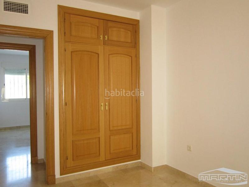 Foto b69962d6-cb27-4a30-a342-4c447776c480. Piano terra in de luis alberto de cuenca 70 in El Valle Lucena