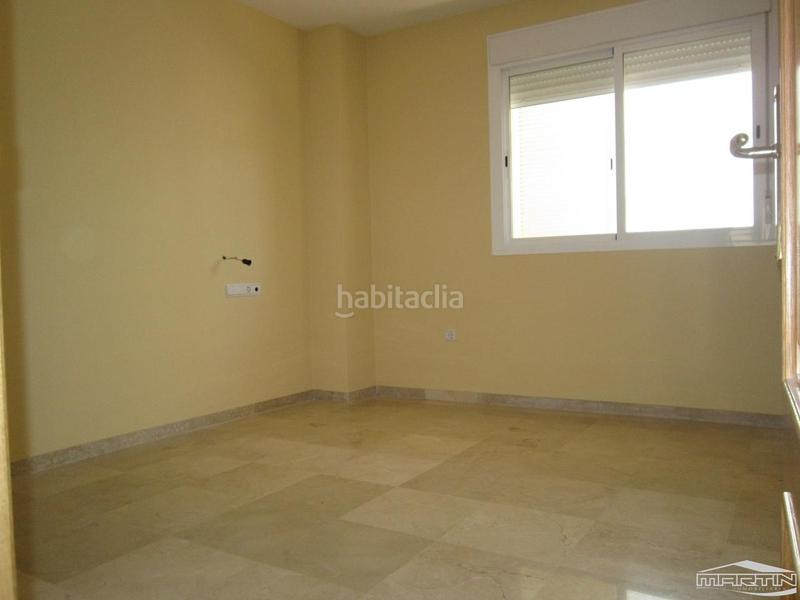 Foto fad52f96-6db1-456c-a3c9-21ef00df4005. Flat in de luis alberto de cuenca 70 in El Valle Lucena