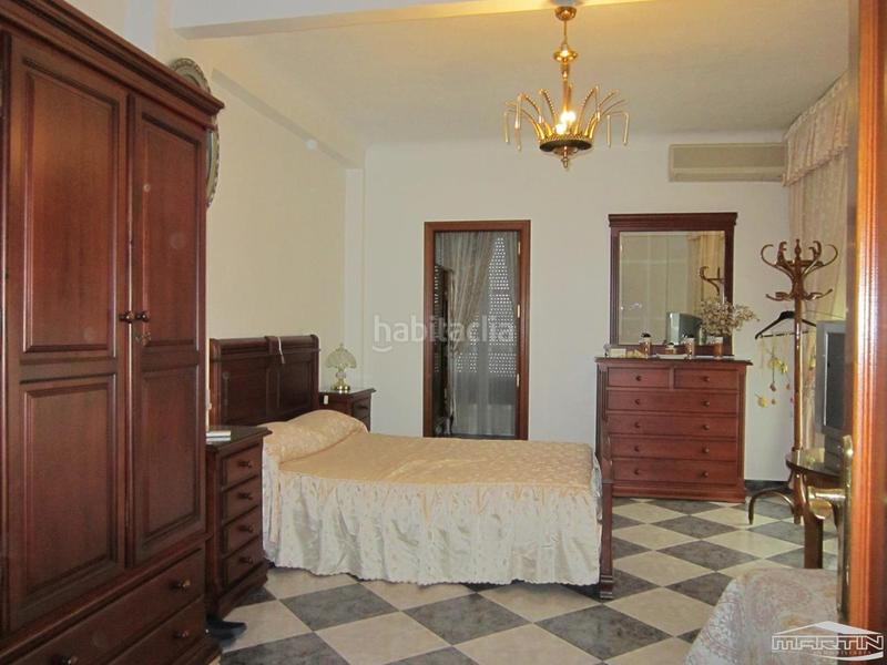 Foto 2461b586-14b8-4601-aafe-640c3bb7eaf4. Casa en Centro Lucena