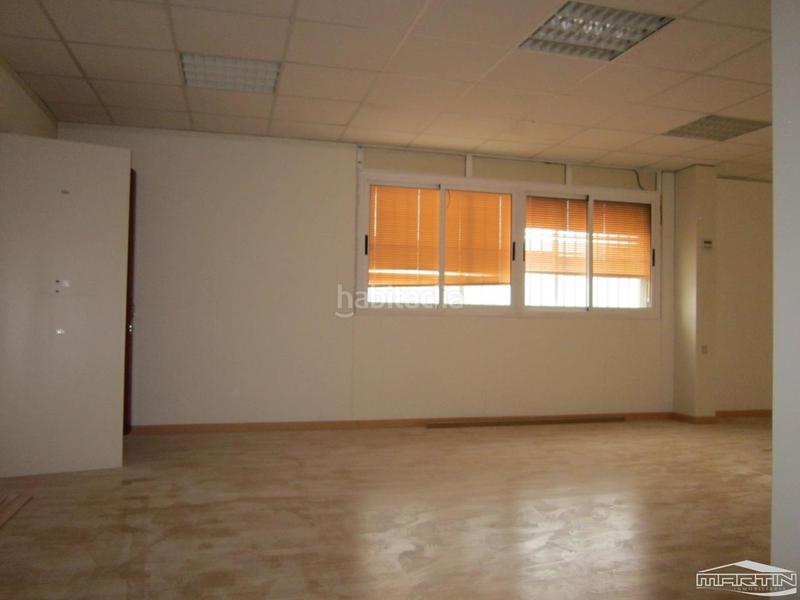 Foto 6cbc882a-5b61-4b47-aa32-f7003be492af. Bâtiment à usage industriel dans Poleares Lucena