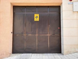 Aparcament cotxe a Treinta y uno de octubre 20