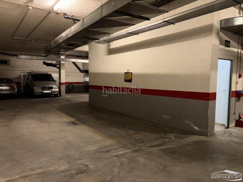 Foto cd9f1f90-11a7-4d58-9f9d-e37e74fa5c1e. Parking coche en treinta y uno de octubre 20 en Rute