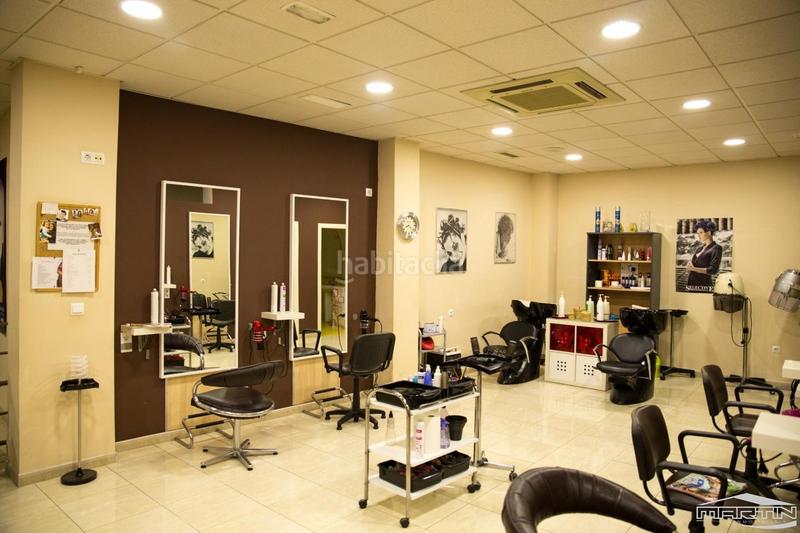 Foto c5181375-d8b5-43c4-a9bf-26a56264eff4. Locale commerciale in Centro Lucena