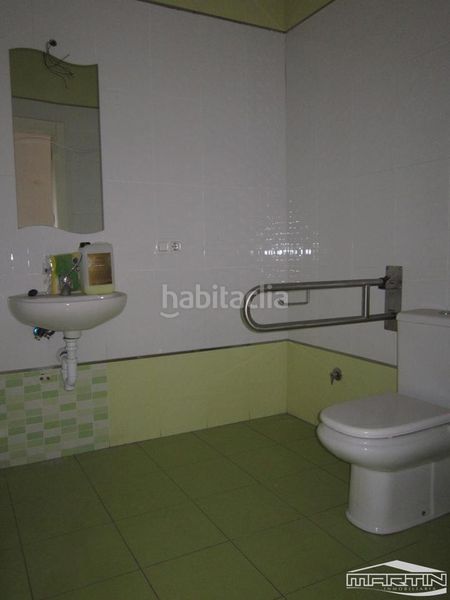 Foto 2b14b0e0-6963-4019-a9f8-e7f5db10f995. Local comercial a Centro Lucena