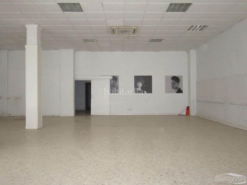 Foto 34797648-0882-40a7-9ba2-6fc7388bacb2. Local comercial a Centro Lucena