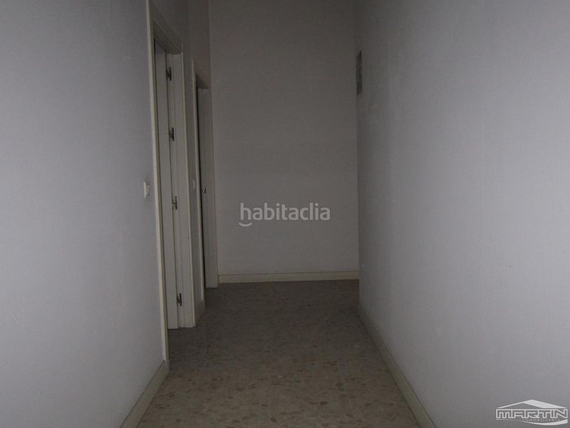 Foto 35aef5b9-389b-4c4d-942b-4ca047744300. Local comercial a Centro Lucena