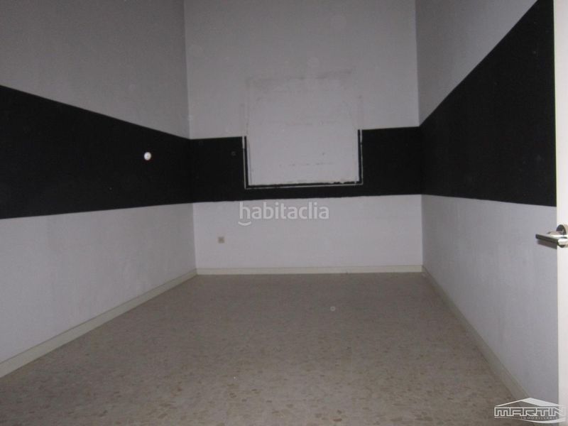 Foto 645a9ca9-3537-40a3-8ad4-99e01bd5af5f. Local comercial a Centro Lucena