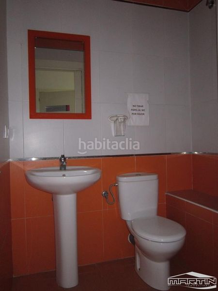 Foto ad197b2d-2449-43c6-ab3b-384c93fae9bc. Local comercial a Centro Lucena