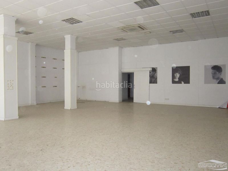 Foto d659ab3a-9813-4461-9de9-766ae7c43f8f. Local comercial a Centro Lucena